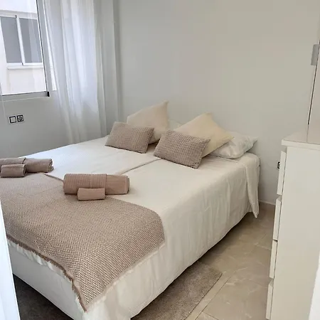 Cal 2upool Infinity Apartment